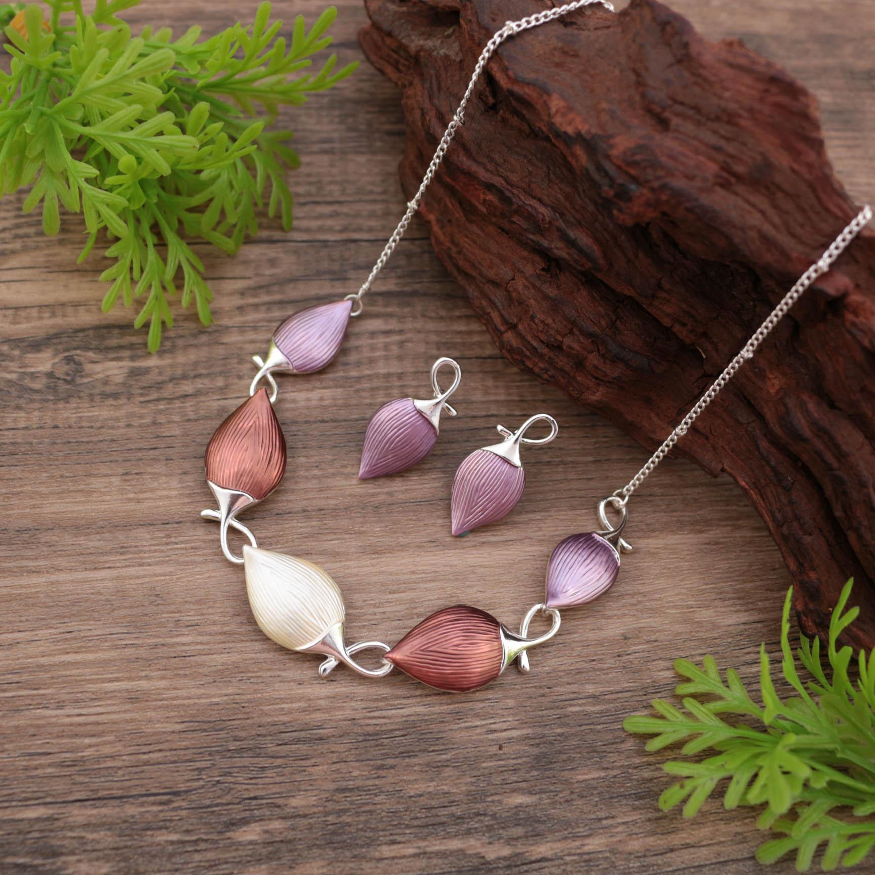 

Новый цвет, окрашенный масляный каштан, набор серег-пусет и ожерелья, женский премиальный каштановый набор цепочки для шеи