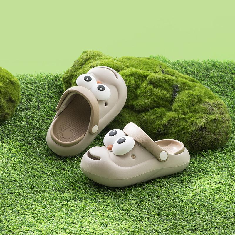 EVA Children's Slippers Boys and Girls Cute Big Eyes Cartoon  Medium Older Children Wear Soft-soled Cool Slippers