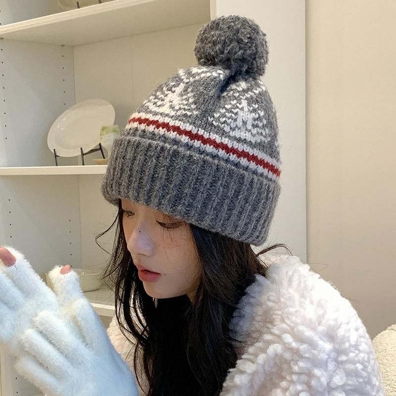 Retro Fair Isle Style Woolen Hat for Women Winter Thickened Warm Knitted Hat Japanese Style Christmas Ear Protection Pullover Cold Hat
