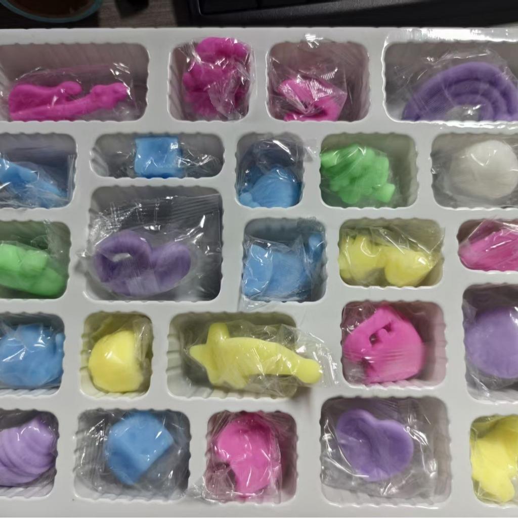 Calendar-themed Gift Box - Playful Squeeze Toy Box - Children's Christmas and Easter Toys - Stress-relieving Toys