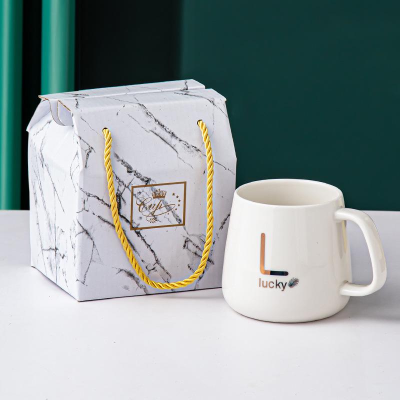 

Logo Event Mug & Towel Souvenir: Perfect Practical Gift for Customers
