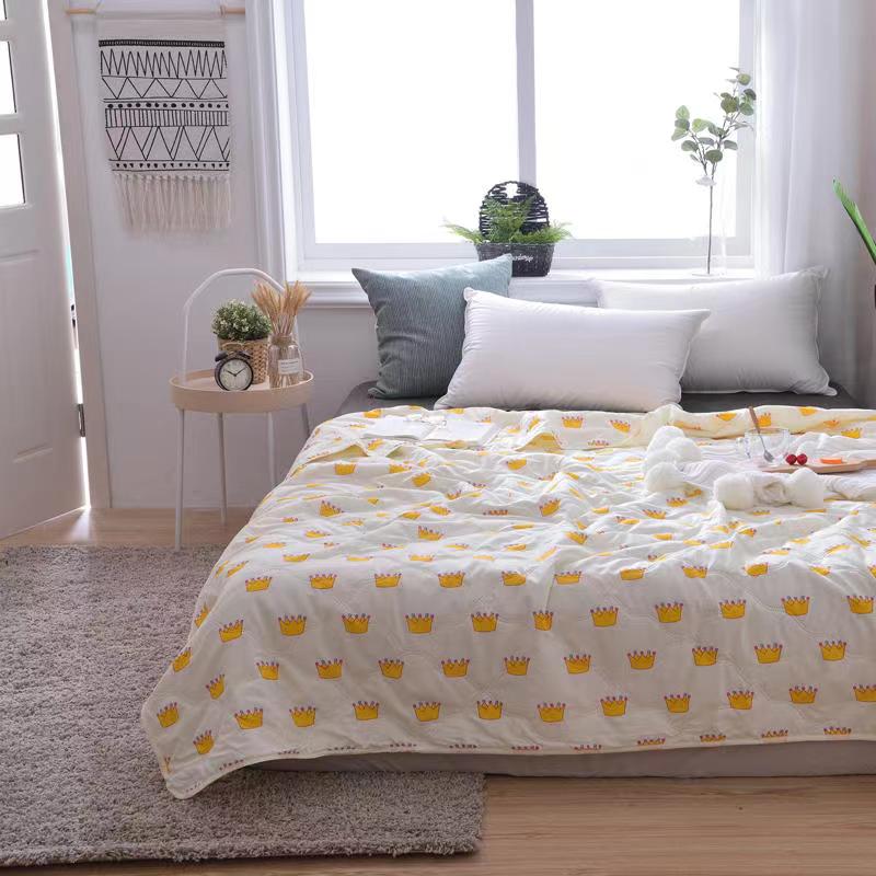Cute Rubber Duck Summer Quilt Cartoon Ducks Gifts Bedspread Thin Comforter All-Season Quilted Air Conditioner Quilts For Bedroom