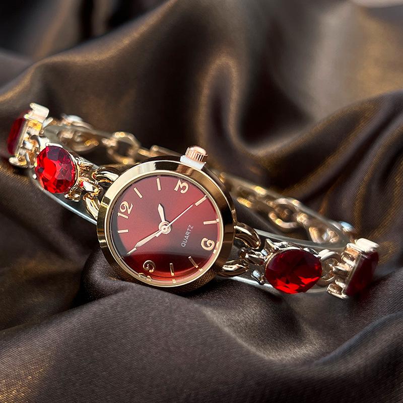 CQ382 Leisure Woman Watch Deep Sea Heart Bracelet Diamond Inlaid Quartz Watch Light Luxury Clock Giftwatches for Woman