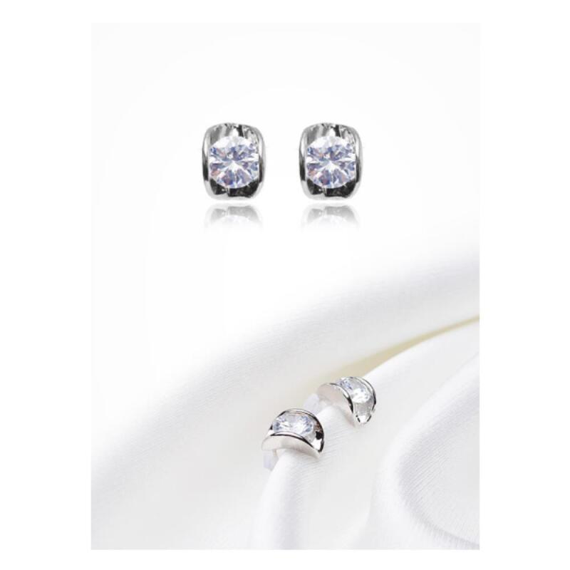 

Women s Cubic Point Silver Date Look Earrings A20324_Silver