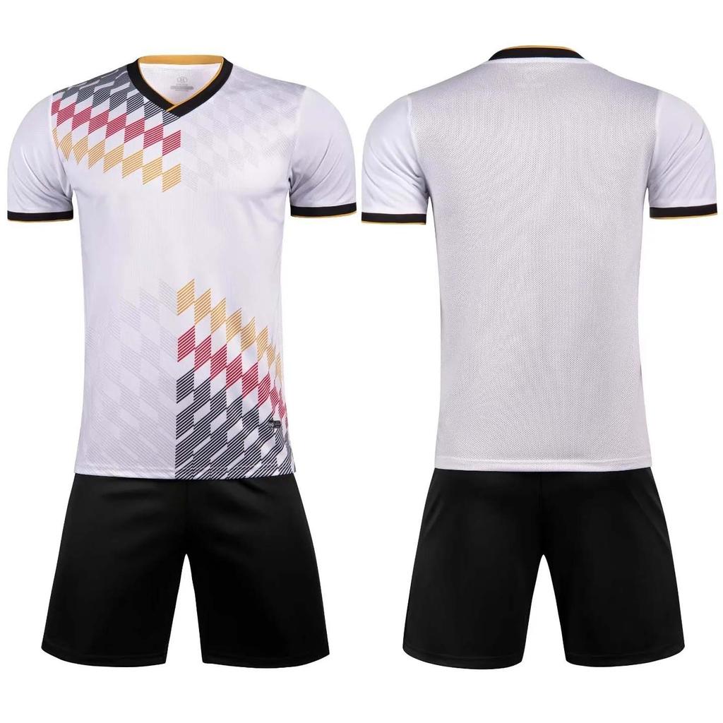 Wholesale children's football uniforms, running uniforms, children's sportswear, badminton uniforms, and ping uniforms are printed.