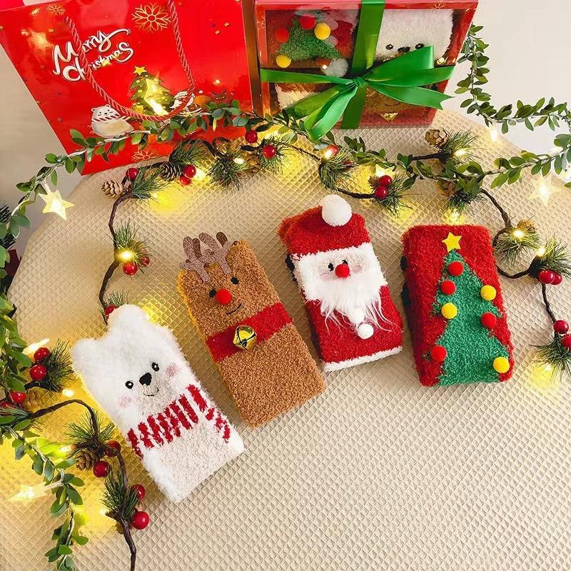 Women's Coral Fleece Christmas Stockings for Autumn and Winter with Fleece and Thickening, Winter Cartoon Decorations, Little Deer Christmas Stockings