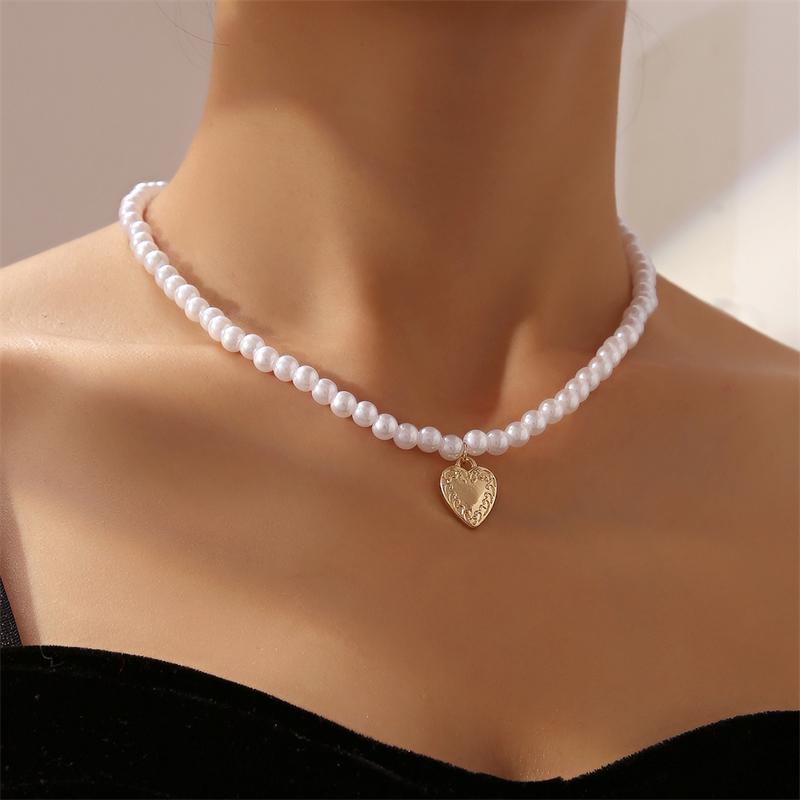 1 STÜCK Herz Imitationsperlenkette Romantische Tulpenanhänger Halsketten für Damen Temperament Schlüsselbeinkette Neuer Trend Schmuck Mode Geschenk