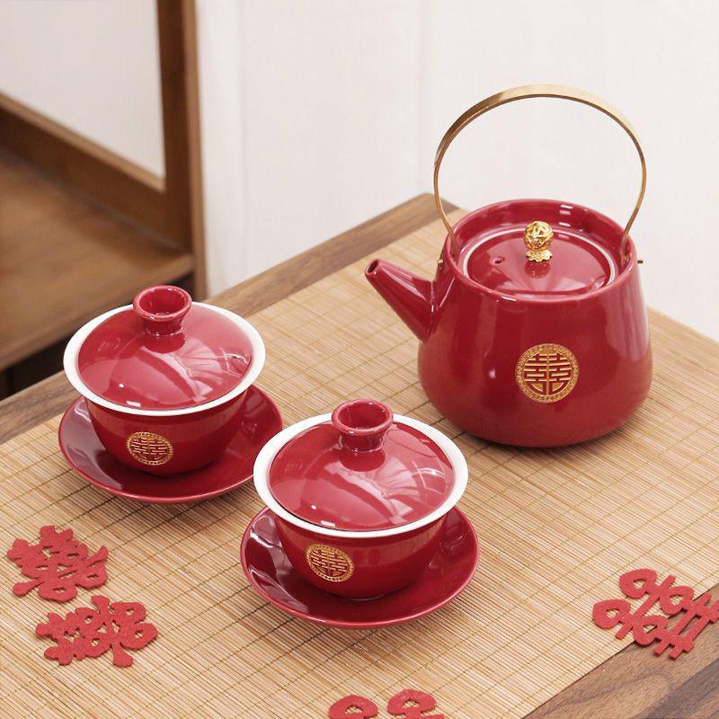 Wedding Tea Set: Elegant Teapot and Cups for Newlyweds' Traditional Ceremony