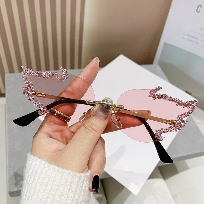 

Солнцезащитные очки без оправы с бриллиантами Big Flame Personality Luxury Flash Diamond Sunglasses Halloween Sunglasses