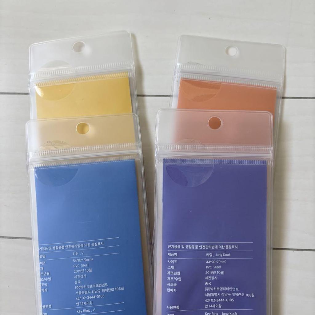 [USED] Bulk sale of HOUSE OF BTS TinyTAN key ring and ballpoint pen