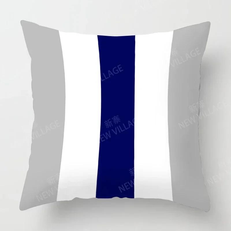 

Обновите декор вашей гостиной стильной геометрической наволочкой с сине-белым цветочным узором. Декор для дома 66x66cm бордовый