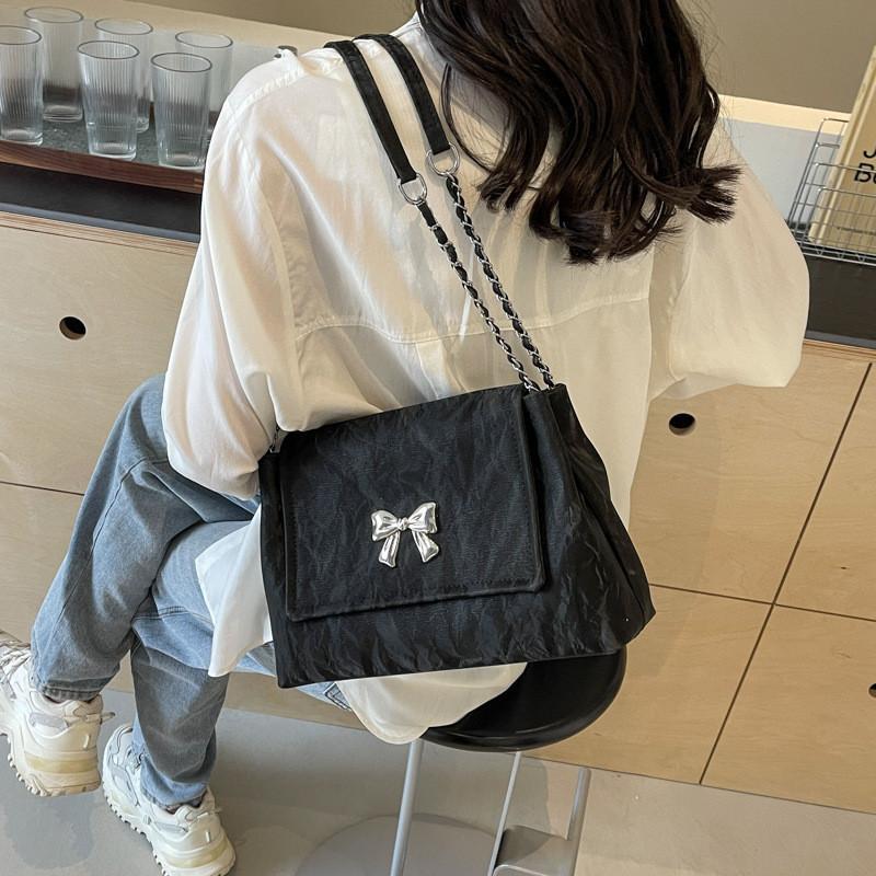 2024 New Spring Korean Style Large Capacity Butterfly Bow Chain Underarm Tote Bag Women's Bag