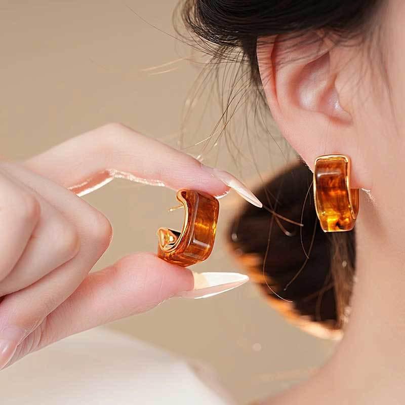 French Maillard Geometric Resin Earrings: Elegant, Irregular Studs for Women янтарь