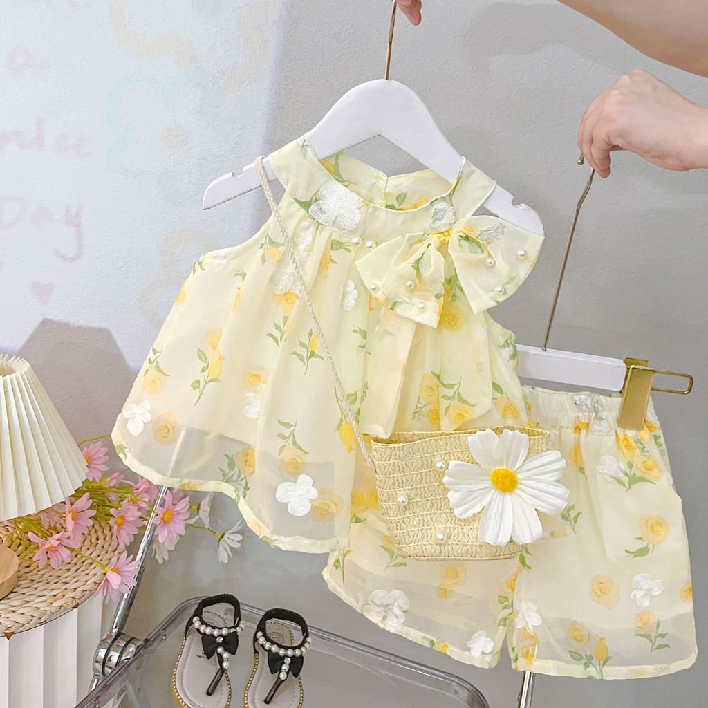 Stylish Sleeveless Daisy Vest And Shorts Set For Baby Girls Summer Wear In Soft Cotton