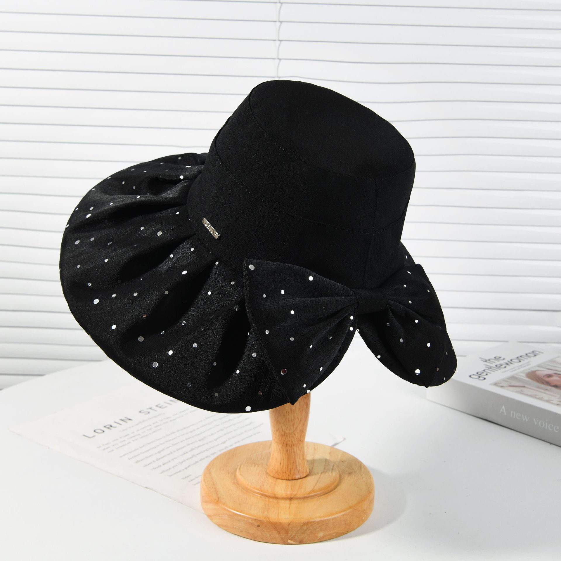

2026 new bow decorative sequins design big eaves bucket hat outdoor casual fashion breathable sun hat M（56-58cm）