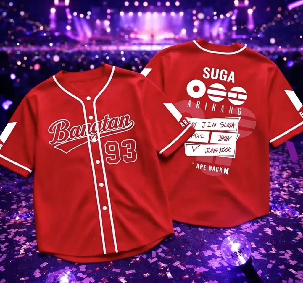 Kpop BTS Baseball Trikot Lila Kurzarm Cardigan Koreanische Streetwear Fan Support Hemd mit Knöpfen Konzertbekleidung für Damen und Herren