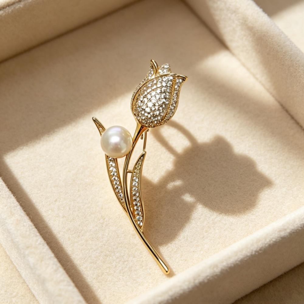 

Elegant natural freshwater pearl tulip brooch, women s floral brooch, made of copper material with zircon accents золотой