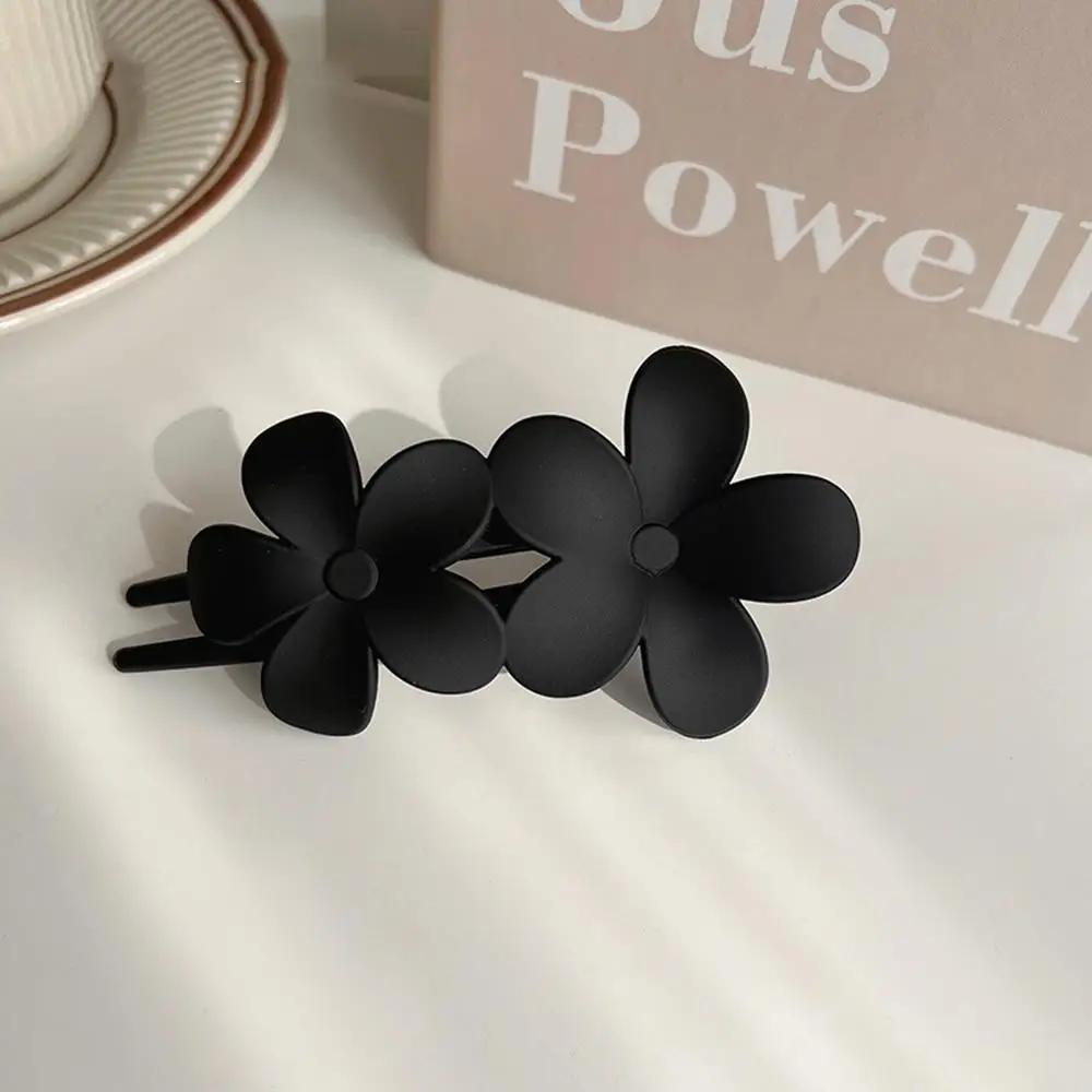 Frosted Flower Hair Clip Claws Matte Hair Claw Clips for Women Girls Thin Thick Curly Girls Kids Hair Accessories Barrettes