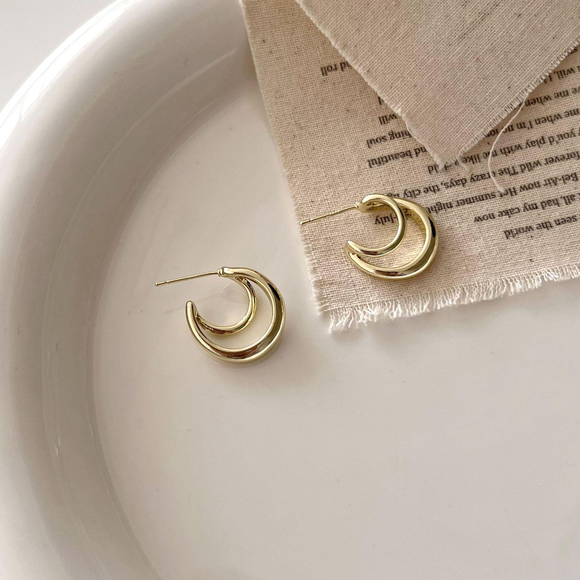 

2023 Chic Simple Metal Circle Stud Earrings