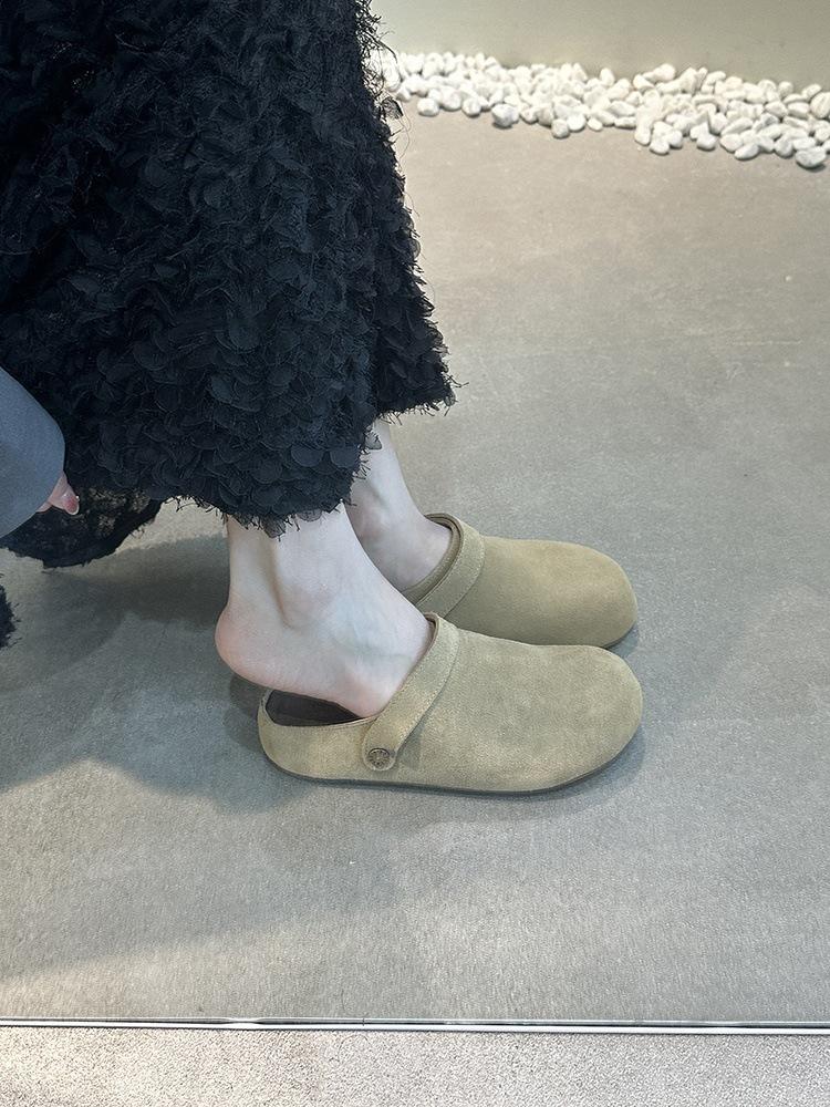 

Thick-soled inner height-increasing Boken shoes women s 2025 autumn new retro two-wear Muller single shoes lazy bag head half slippers 40