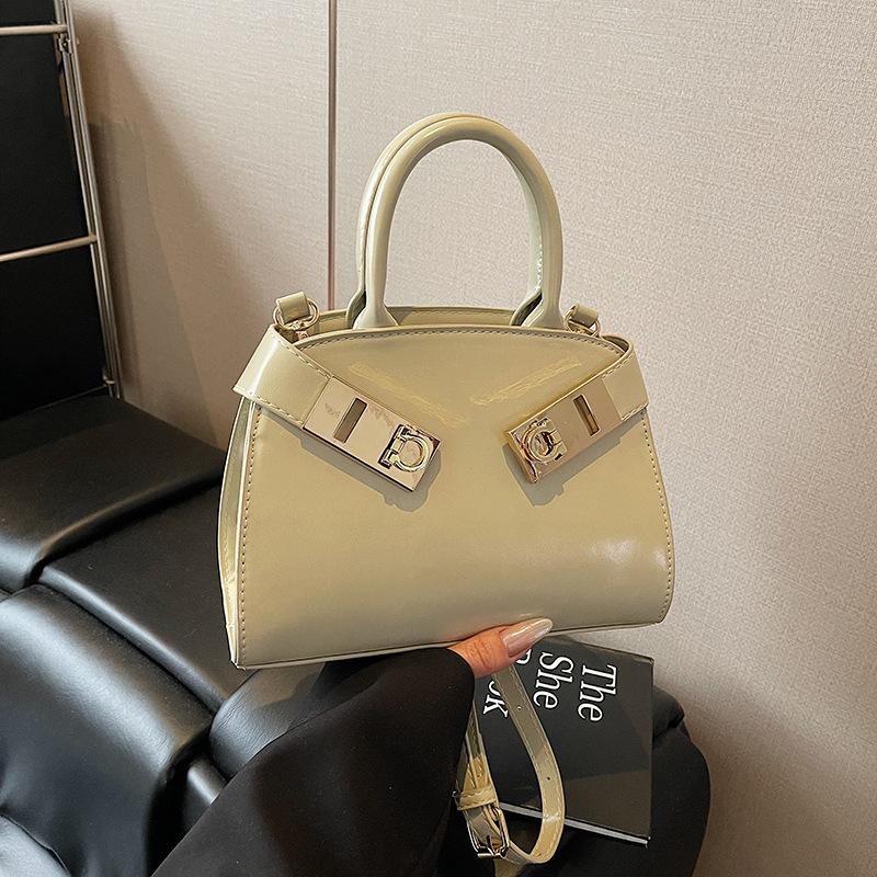 Stylish and Simple Handbag, New Women's Shoulder Messenger Bag, Versatile Work Commuter Bag