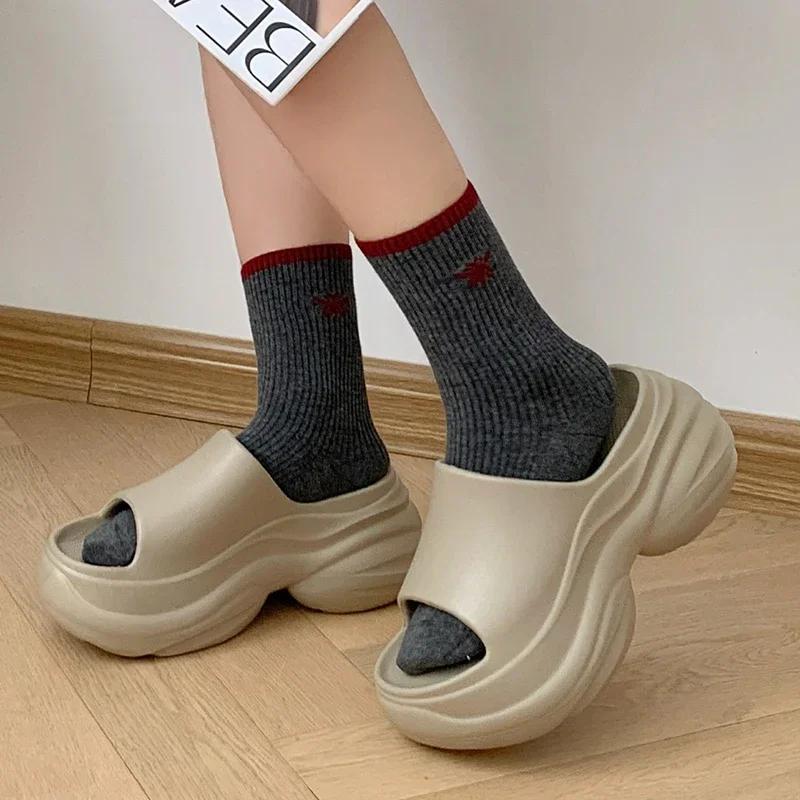 Fashion Women's Fashion Chunky Platform Slippers Summer 2025 Non Slip Wedges Sandals Woman Outdoor Thick Bottom Eva Slippers for Women