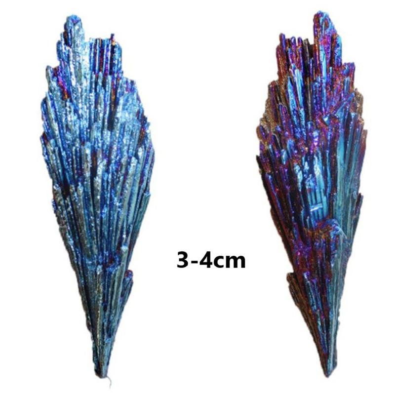 Kameny a křišťálově černý turmalín přírodní modré barvy a minerály titan
