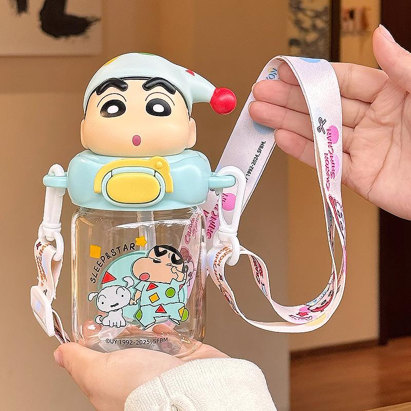 1 Piece Cute Cartoon Crayon Shin-Chan Summer Portable Strap Cup Creative 330/580Ml Straw Cup Home Ornament Unisex Holiday Gift