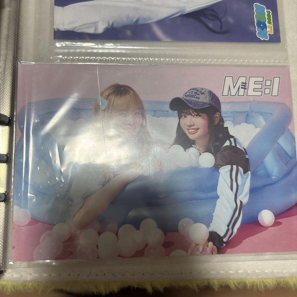 [USED] ME:I Hi-Five Bonus Postcard