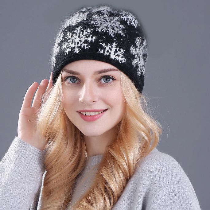 Women's Wool & Rabbit Hair Blend Snowflake Pullover Hat with 15CM Genuine Raccoon Fur Pom Pom