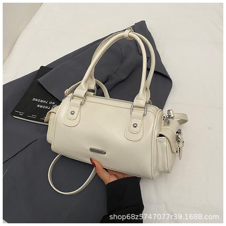 

Summer hand-held oil wax leather small bag women s 2025 new fashion commuter crossbody bag textured multi-pocket pillow bag белый