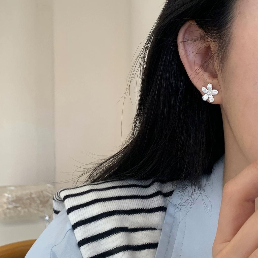 Romantic Pearl Flower Stud Piercing Earrings For Women Trendy French Fashion New Jewelry Accessories Gift Party Wedding
