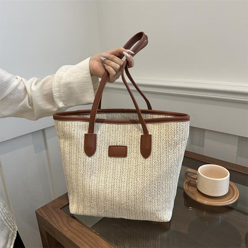 Chic And Sweet Woven Straw Handbag In Multiple Colors Ideal For Casual Use