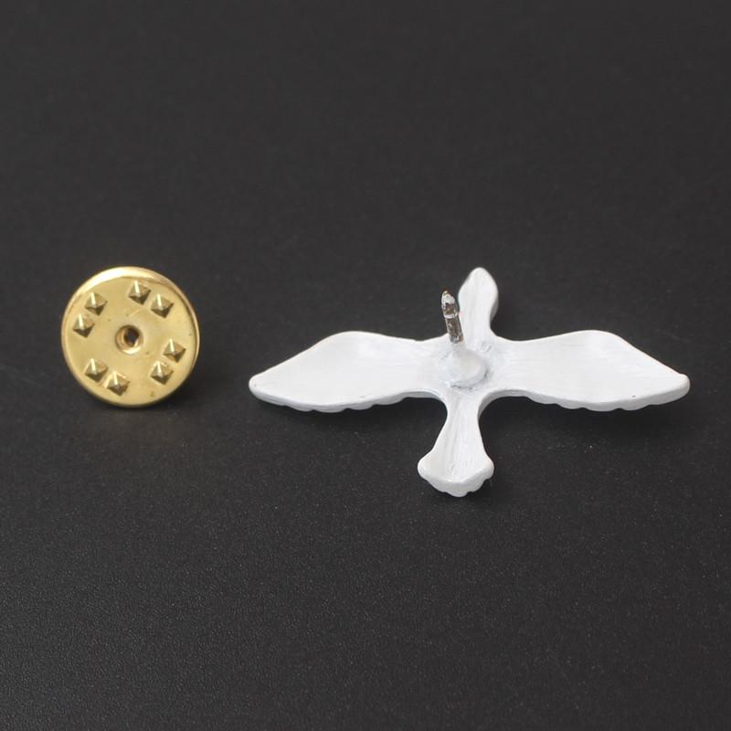 Peace Dove Women's Brooch Lapel Pin Collar Jewelry Anime Badges Halloween Christmas Gift Anime Pins New Year Fashion Brooches