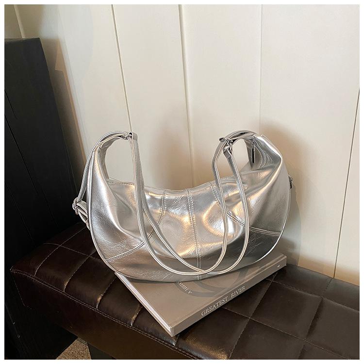 

Backpack Women s Large Capacity 2024 New Casual Niche Design Multifunctional Crossbody Bag Dumpling Bag Backpack срібний