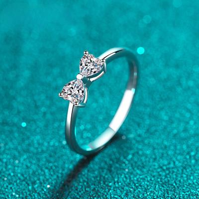 Vynikajúci dámsky prsteň s mašľou 18K biele zlato 925 mincový striebro Moissanite D farba 0,8CT vysokej kvality svadobné obrúčky