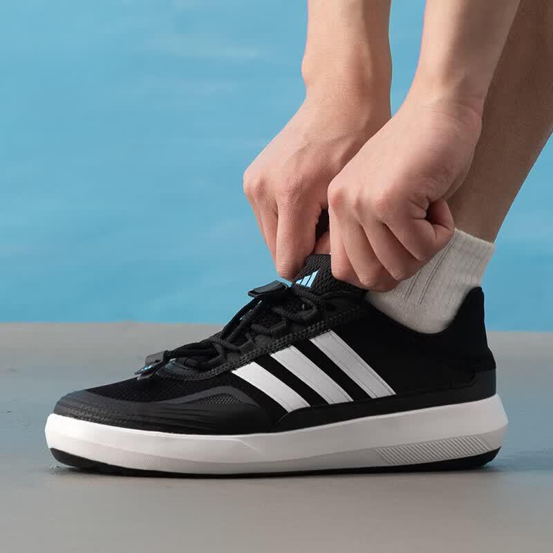 Adidas Men's Lightweight Fashion Casual Sports Shoes