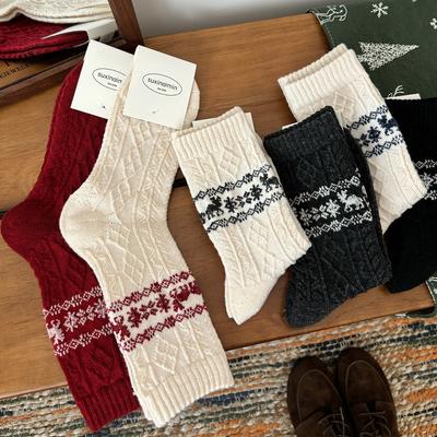 Woolen Socks, Retro Deer Relief Diamond-patterned Trendy Socks for Women, Thick and Warm Pile Socks for Autumn and Winter