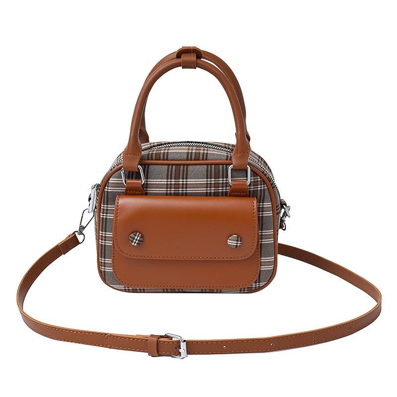 High-end niche bowling bag women's new fashion messenger bag casual portable small square bag
