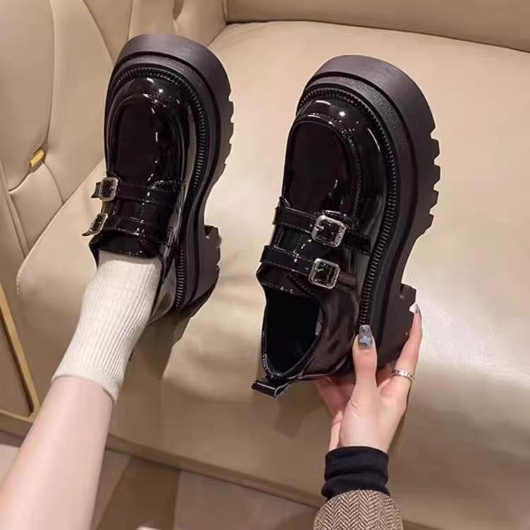 Small leather shoes for women's British style autumn new models, with skirts, platform muffins, uniform single shoes