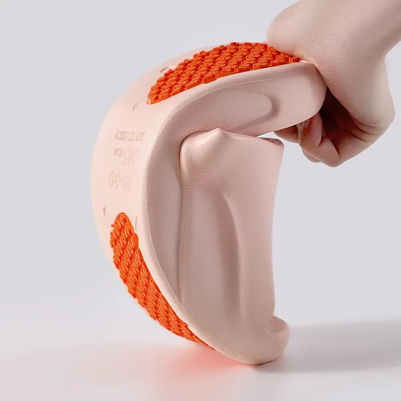 Fashion Non-Slip Shower Slippers Women Men Comfortable Soft Sole Couple Slippers Summer 2025 Lightweight Flat Heel Bathroom Slides