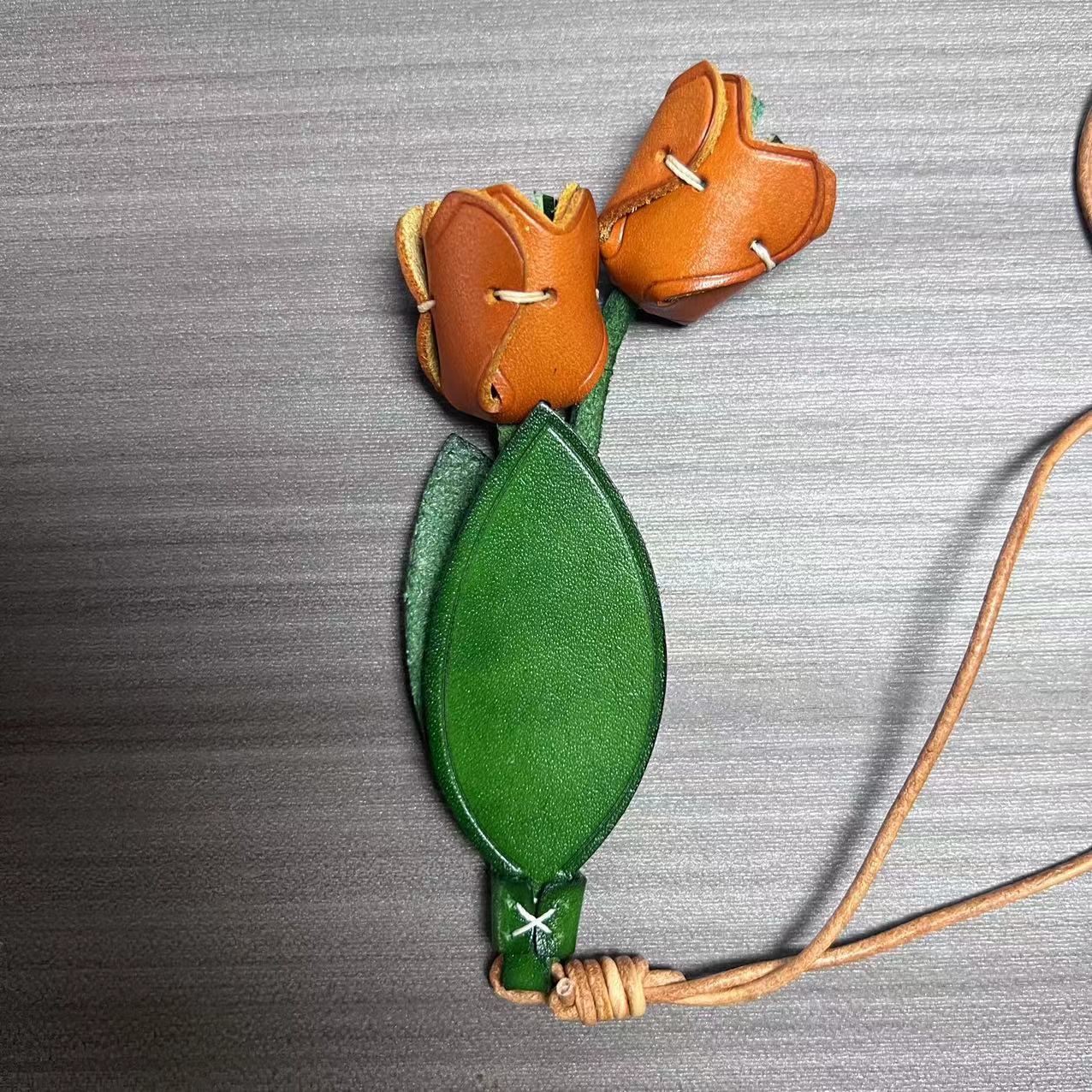 

Нова серія «Історія Квітів» Ручний пошив Підвіска-брелок Тюльпан та Супутня прикраса для сум Кактус Підвіска Мотузкові аксесуари Креативний декор коричневий