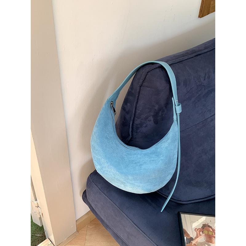 

Ретро замшевая сумка под мышкой нишевый тренд ручная сумка-пельмень простая новая сумка на плечо женская синий