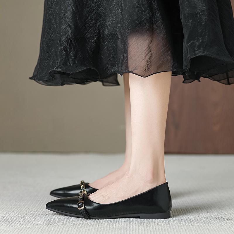 Flat Bottom Pointed Single Shoes Women's Spring and Summer 2025 New Soft Leather Temperament Retro Soft Sole Commuter Shoes Women 6222-3