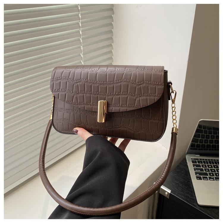 

Korean version of retro small bag women s 2025 new trendy casual messenger bag fashionable shoulder underarm bag foreign style small square bag