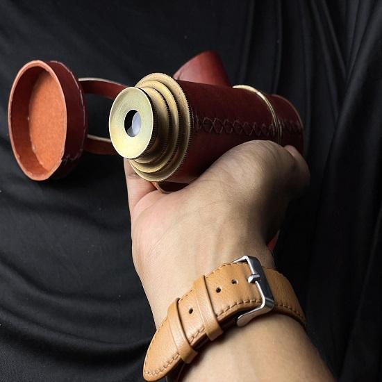 Fernglas aus Messing mit antikem Dekor, Handteleskop für Abenteuerbegeisterte, Monokulares nautisches Dekor zum Verschenken, Kelvin Hughes London, 45,72 cm