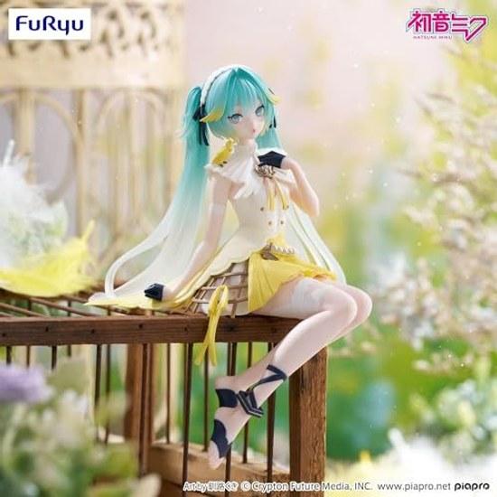 Furyu Hatsune Miku Noodle Stopper Figure Canary Bird ver. (5.5 inches)