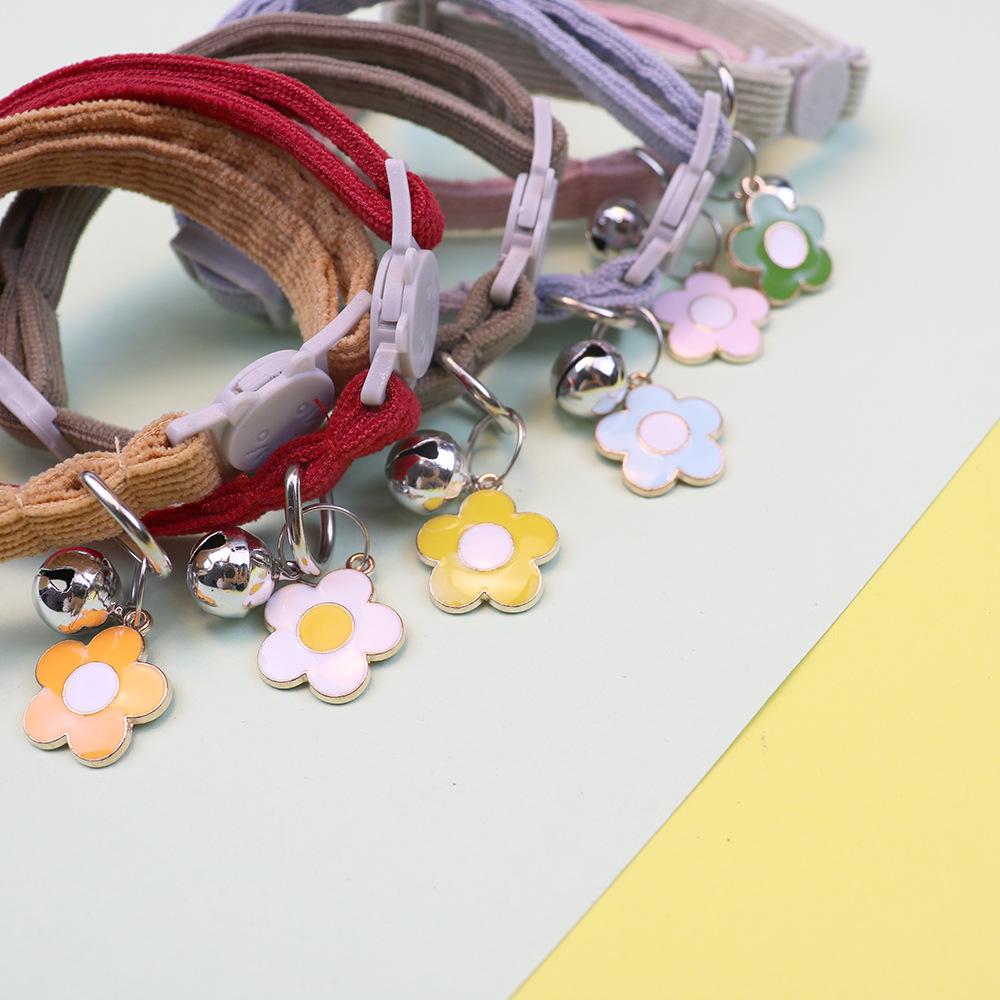 Adjustable Safety Corduroy Choker: Cute Bell Flower Collar for Dogs & Cats