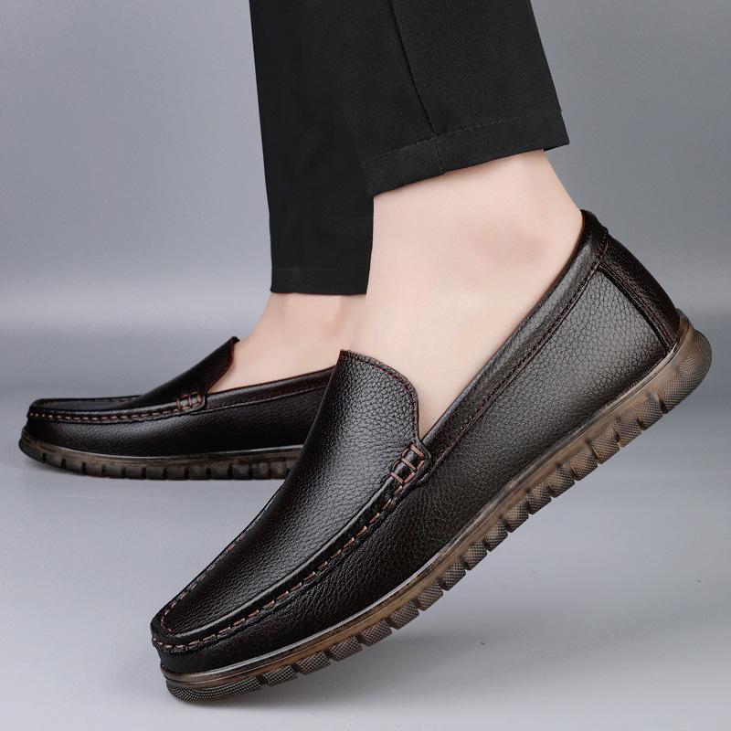Men's Large Size Genuine Leather Casual Shoes - Non-Slip Thick Sole, Wear-Resistant, Ideal for Middle-Aged Wearers.