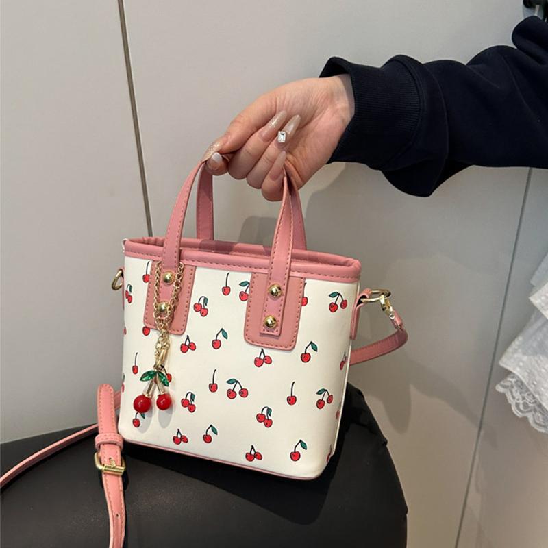 Women PU Cherry Shoulder Bag Large Capacity Trendy Commuting Bag with Cherry Pendant Stylish Crossbody Bag Aesthetic Handbag AVE